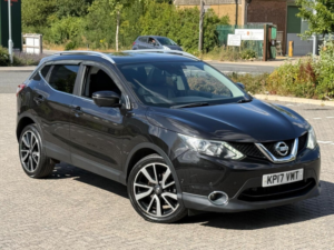 2017 Nissan Qashqai 1.6 Dci Tekna Xtron 2WD Euro 6 (s/s) 5dr in Black — image 5