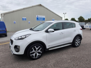 2017 Kia Sportage 1.6 T-Gdi Gt-Line Dct AWD Euro 6 5dr in White — image 3