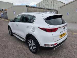 2017 Kia Sportage 1.6 T-Gdi Gt-Line Dct AWD Euro 6 5dr in White — image 4
