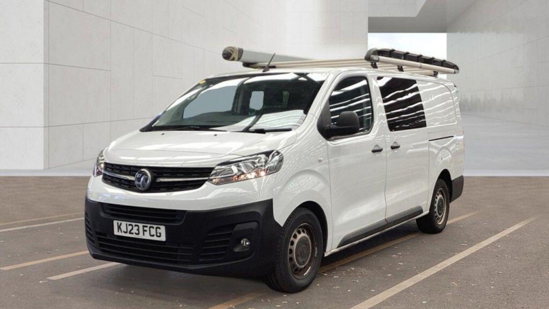 2023 Vauxhall Vivaro 2.0 Turbo D 3100 Prime Crew Van L2 H1 Euro 6 6dr in White — image 1