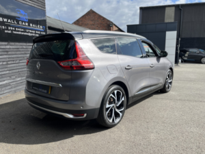2017 Renault Grand Scenic 1.6 Signature Nav Dci 160 Auto Edc in Grey — image 3