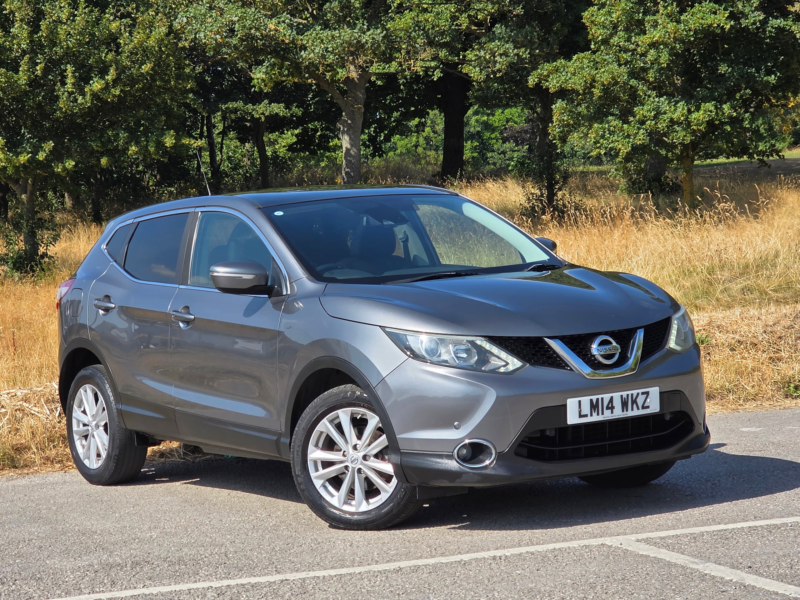 2014 Nissan Qashqai 1.5 Dci Acenta Premium SUV 5dr Diesel Manual 2WD Euro 5 (s/s) (110 Ps) in Grey — image 1