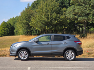 2014 Nissan Qashqai 1.5 Dci Acenta Premium SUV 5dr Diesel Manual 2WD Euro 5 (s/s) (110 Ps) in Grey — image 4