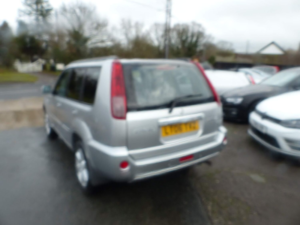 2006 Nissan X-Trail 2.5i Aventura 5dr in Silver — image 3