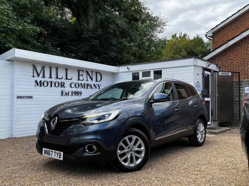 2017 Renault Kadjar 1.2 Tce Dynamique Nav Euro 6 (s/s) 5dr in Grey — image 1
