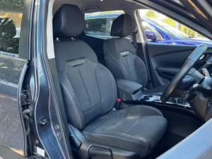 2017 Renault Kadjar 1.2 Tce Dynamique Nav Euro 6 (s/s) 5dr in Grey — image 4