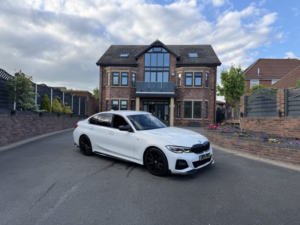 2019 BMW 3 Series 2.0 320i M Sport Saloon in White — image 5