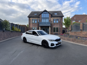 2019 BMW 3 Series 2.0 320i M Sport Saloon in White — image 6