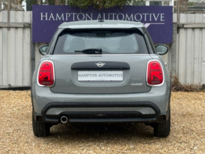 2022 MINI Hatch 1.5 Cooper Classic Hatchback 5dr Petrol Steptronic Euro 6 (s/s) (136 Ps) in Grey — image 6