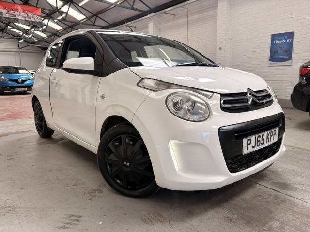 2015 Citroen C1 1.0 Vti Feel in White — image 1