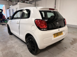 2015 Citroen C1 1.0 Vti Feel in White — image 3