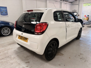 2015 Citroen C1 1.0 Vti Feel in White — image 4