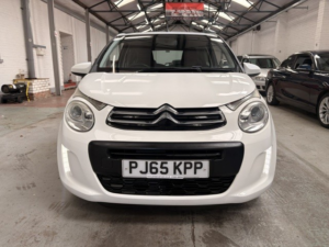 2015 Citroen C1 1.0 Vti Feel in White — image 5