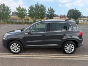 2015 Volkswagen Tiguan 2.0 Tdi Bluemotion Tech Match DSG 4WD Euro 6 (s/s) 5dr in Grey — image 4