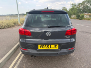 2015 Volkswagen Tiguan 2.0 Tdi Bluemotion Tech Match DSG 4WD Euro 6 (s/s) 5dr in Grey — image 6