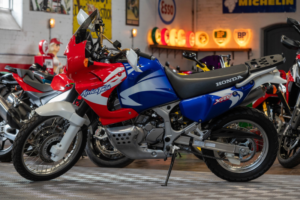 2003 Honda Xrv750 Africa Twin Totally Original, Only 348 Miles in Blue — image 3
