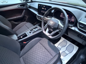 2021 SEAT Leon 1.4 Ehybrid 12.8kwh Fr in Black — image 2