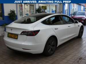 2022 Tesla Model 3 Standard Range Plus Saloon 4dr Electric Auto Rwd (241 Bhp) in White — image 3