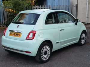 2016 Fiat 500 1.2 500 Lounge 3dr in Green — image 4