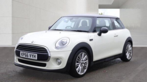 2016 MINI Hatch 1.5 Cooper Euro 6 (s/s) 3dr in White — image 5