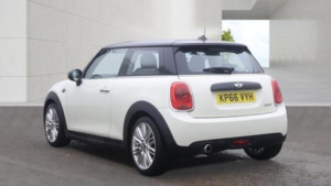 2016 MINI Hatch 1.5 Cooper Euro 6 (s/s) 3dr in White — image 6