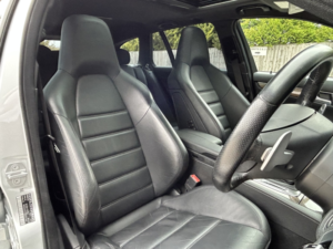 2010 Mercedes-Benz C Class 6.3 C63 V8 Amg in Silver — image 4