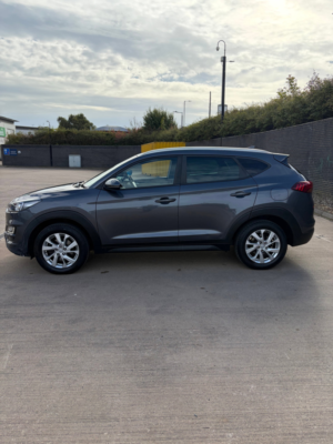 2019 Hyundai Tucson 1.6 Gdi Se Nav SUV 5dr Petrol Manual Euro 6 (s/s) (132 Ps) in Grey — image 2
