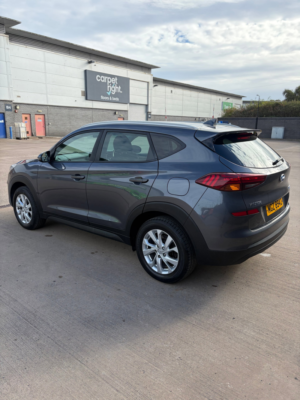 2019 Hyundai Tucson 1.6 Gdi Se Nav SUV 5dr Petrol Manual Euro 6 (s/s) (132 Ps) in Grey — image 3