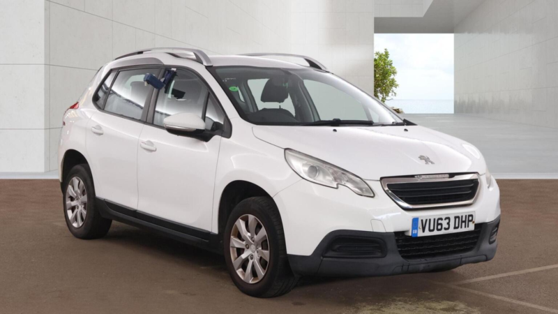 2013 Peugeot 2008 1.2 Vti Access+ Euro 5 5dr in White — image 1