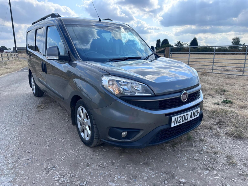 2017 Fiat Doblo 1.6 Multijetii 16v Maxi Sx L2 H1 6dr in Grey — image 1