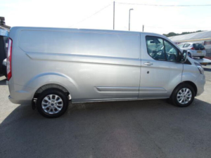 2023 Ford Transit Custom 2.0 300 Ecoblue Limited L2 H1 Euro 6 (s/s) 5dr in Silver — image 4