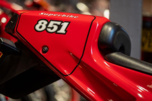 1989 Ducati 851 Strada Stunning Example in Red — image 4