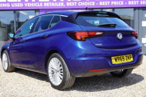 2019 Vauxhall Astra 1.2 Turbo Elite Nav Euro 6 (s/s) 5dr in Blue — image 2