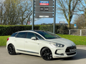 2013 Citroen Ds5 2.0 H E-Hdi Airdream Dsport Egs6 4WD Euro 5 (s/s) 5dr in White — image 3