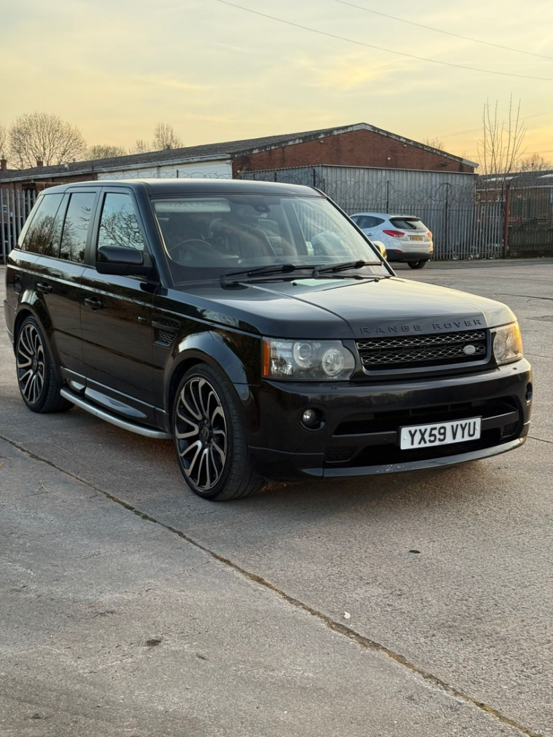 2009 Land Rover Range Rover Sport 3.0 Td V6 Hse in Black — image 1