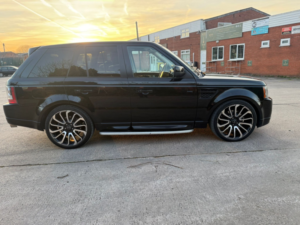 2009 Land Rover Range Rover Sport 3.0 Td V6 Hse in Black — image 2