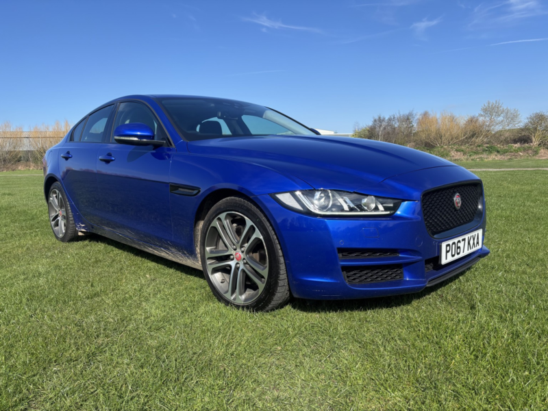 2018 Jaguar Xe 2.0 Petrol Prestige Automatic in Blue — image 1