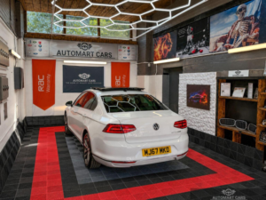 2017 Volkswagen Passat 2.0 Tdi Gt Euro 6 (s/s) 4dr in White — image 4