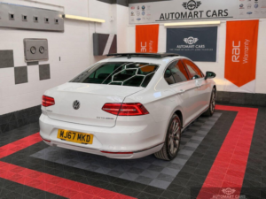 2017 Volkswagen Passat 2.0 Tdi Gt Euro 6 (s/s) 4dr in White — image 6
