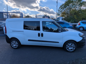 2019 Fiat Doblo 1.3 Doblo Maxi Cargo 1.3 Multijet Ii 95hp in White — image 6