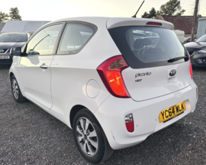 2014 Kia Picanto 1.0 Vr7 in White — image 4