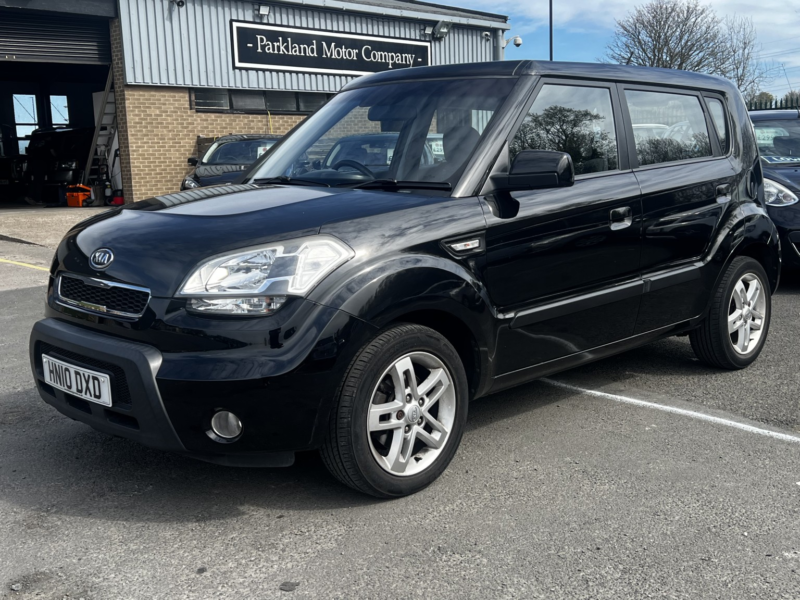 2010 Kia Soul 1.6 Crdi 2 in Black — image 1