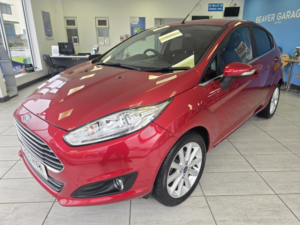 2016 Ford Fiesta 1.0 T Ecoboost Titanium in Red — image 3
