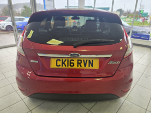 2016 Ford Fiesta 1.0 T Ecoboost Titanium in Red — image 6