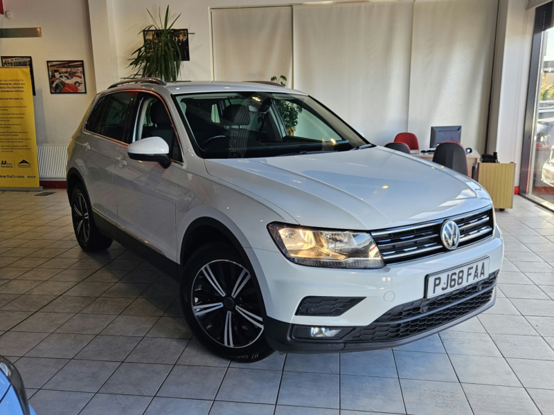 2018 Volkswagen Tiguan 2.0 Tdi Se Navigation in White — image 1