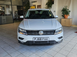 2018 Volkswagen Tiguan 2.0 Tdi Se Navigation in White — image 2