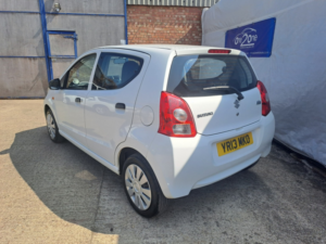 2013 Suzuki Alto 1.0 12v Sz in White — image 3