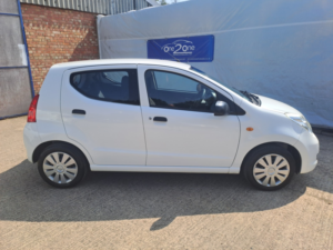 2013 Suzuki Alto 1.0 12v Sz in White — image 6