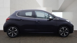 2016 Peugeot 208 1.2 Puretech Allure Premium in Blue — image 5
