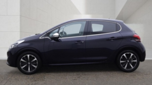 2016 Peugeot 208 1.2 Puretech Allure Premium in Blue — image 6